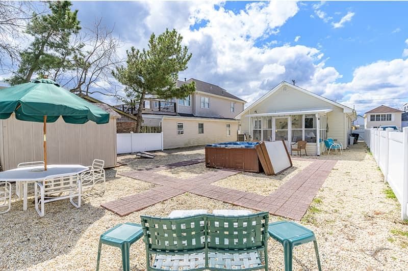 Outdoor space. Hot Tub out of order.