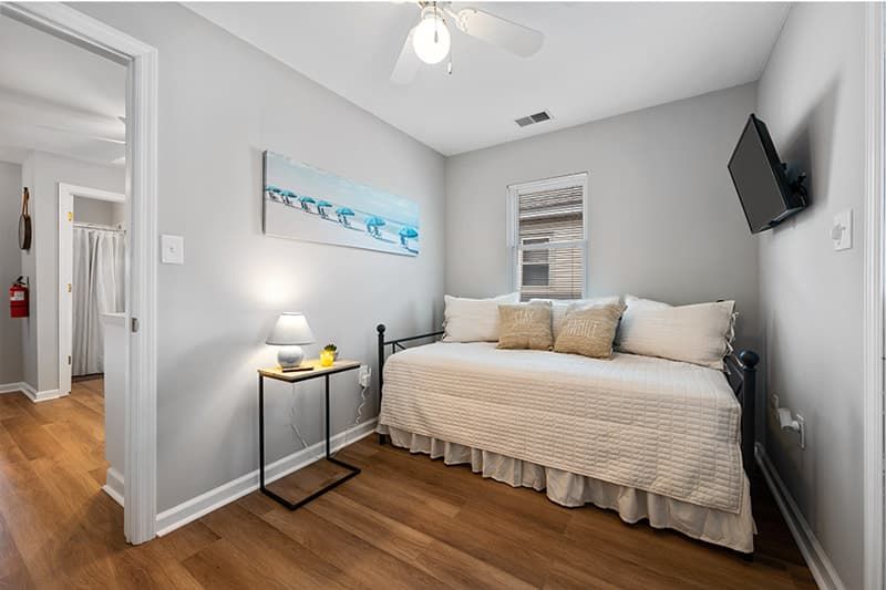 Smaller bedroom with Twin size Day bed.