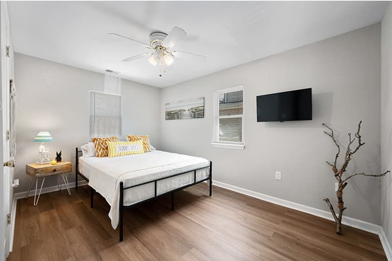 Master Bedroom with Queen size bed.